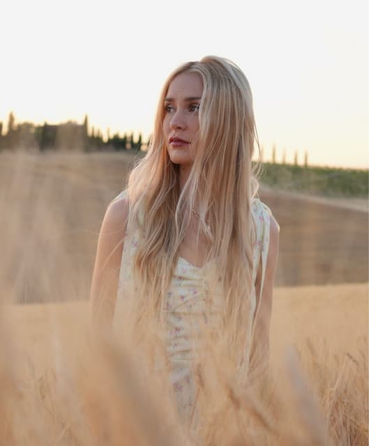 Elle McLemore